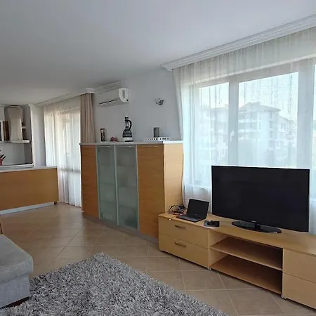 Oasis Sea&beach Deluxe Apartment